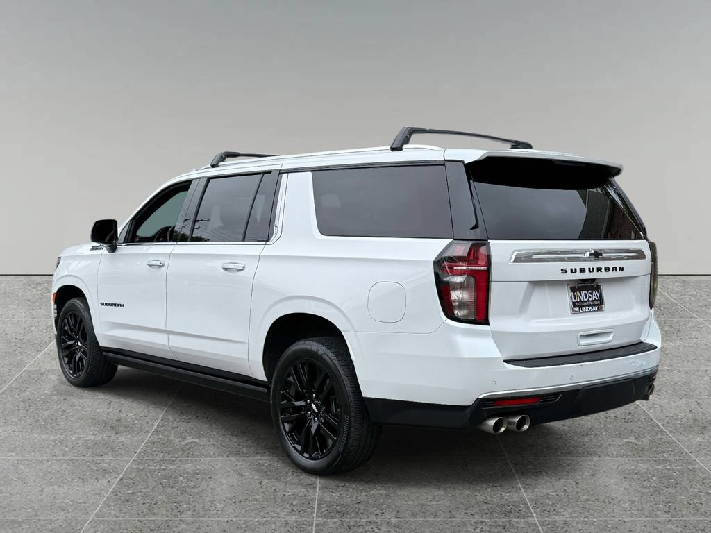 Used 2023 Chevrolet Suburban High Country w/ Premium Package 2 AWD/4WD image 12