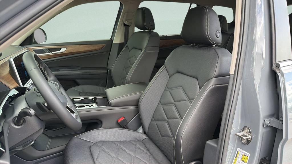 New 2026 Volkswagen Atlas SE FWD image 28