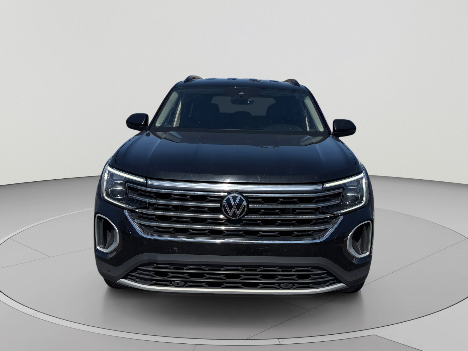 Used 2025 Volkswagen Atlas SE FWD image 8
