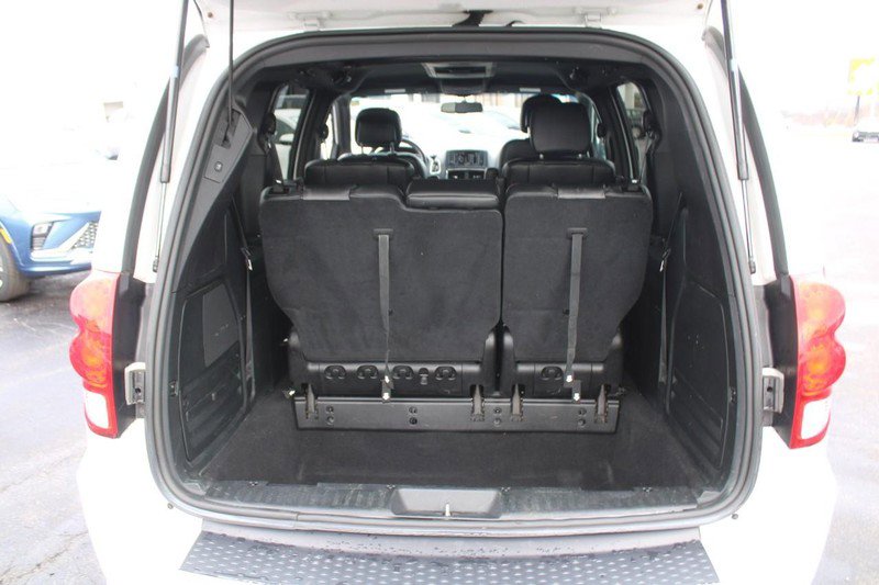 Used 2015 Dodge Grand Caravan R/T w/ Driver Convenience Group image 7