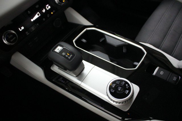 New 2026 Mitsubishi Outlander SE AWD/4WD image 14