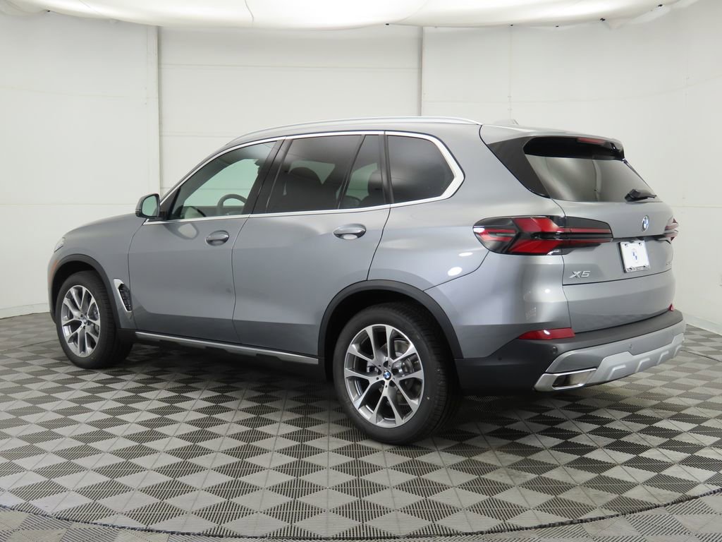 Certified 2026 BMW X5 sDrive40i w/ Parking Assistance Package RWD image 8