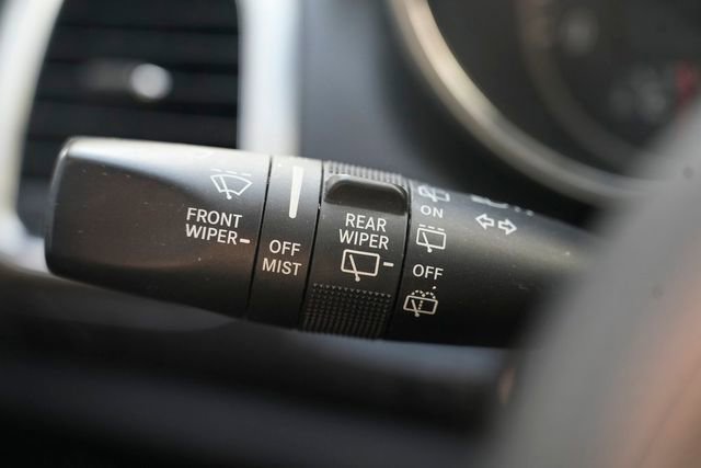 Used 2011 Jeep Grand Cherokee Laredo image 43