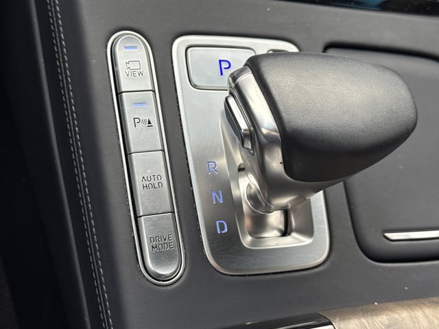 Used 2021 Genesis G90 3.3T Premium image 24