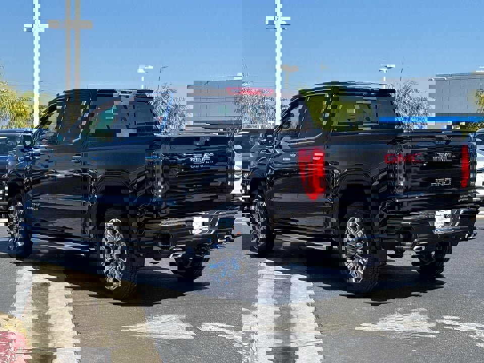 Used 2025 GMC Sierra 1500 Denali AWD/4WD image 10