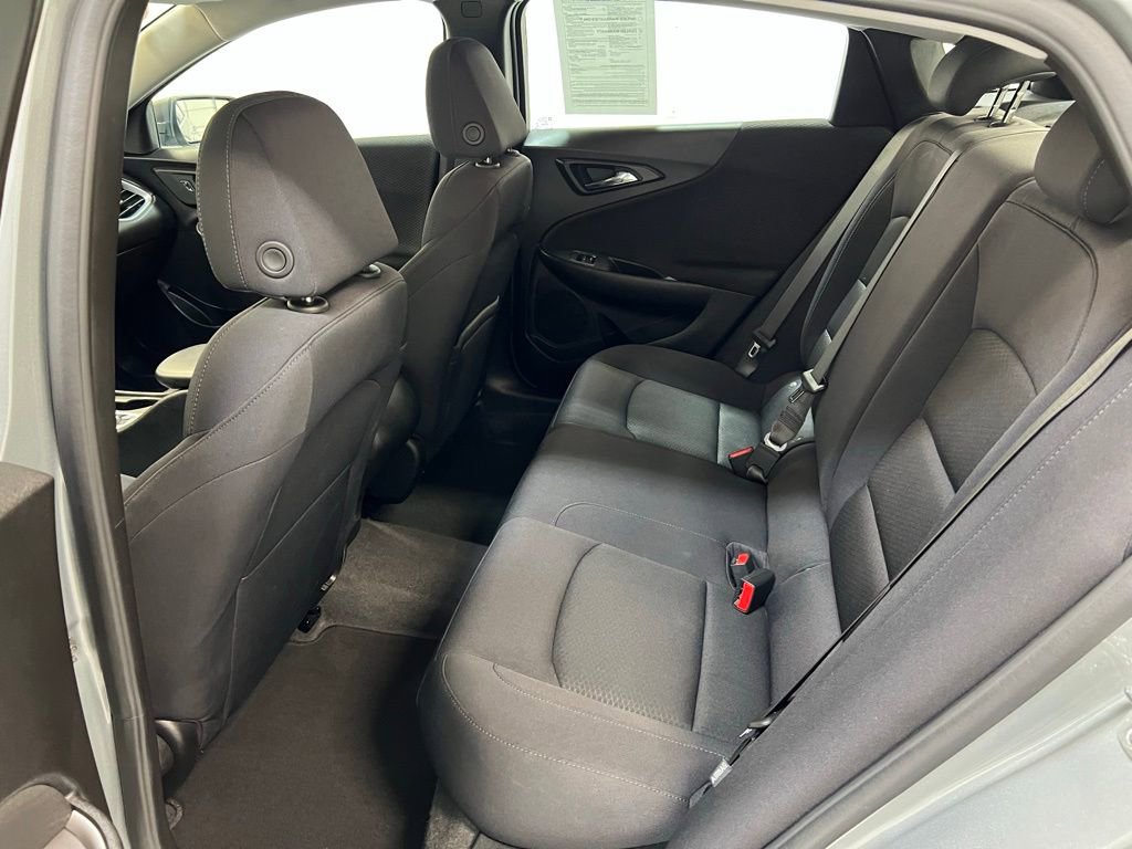 Used 2025 Chevrolet Malibu LS image 27