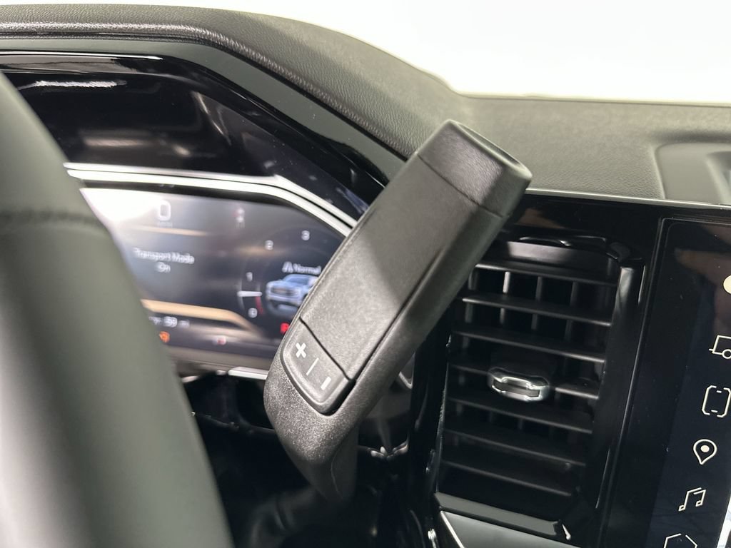 New 2026 GMC Sierra 1500 Elevation w/ LPO, Elevation Black Package AWD/4WD image 18