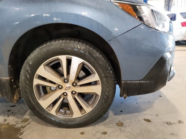 Used 2018 Subaru Outback 2.5i Limited w/ 50th Anniversary Edition image 9