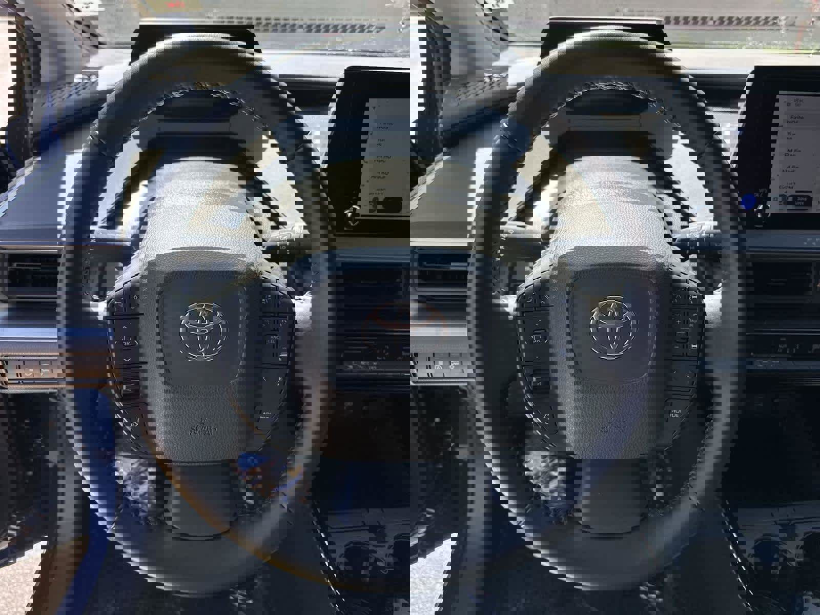 Used 2023 Toyota Prius LE image 15