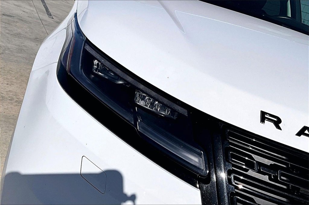Used 2024 Land Rover Range Rover Velar S image 30
