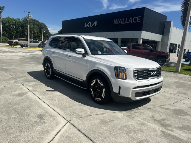 Certified 2024 Kia Telluride S FWD image 4