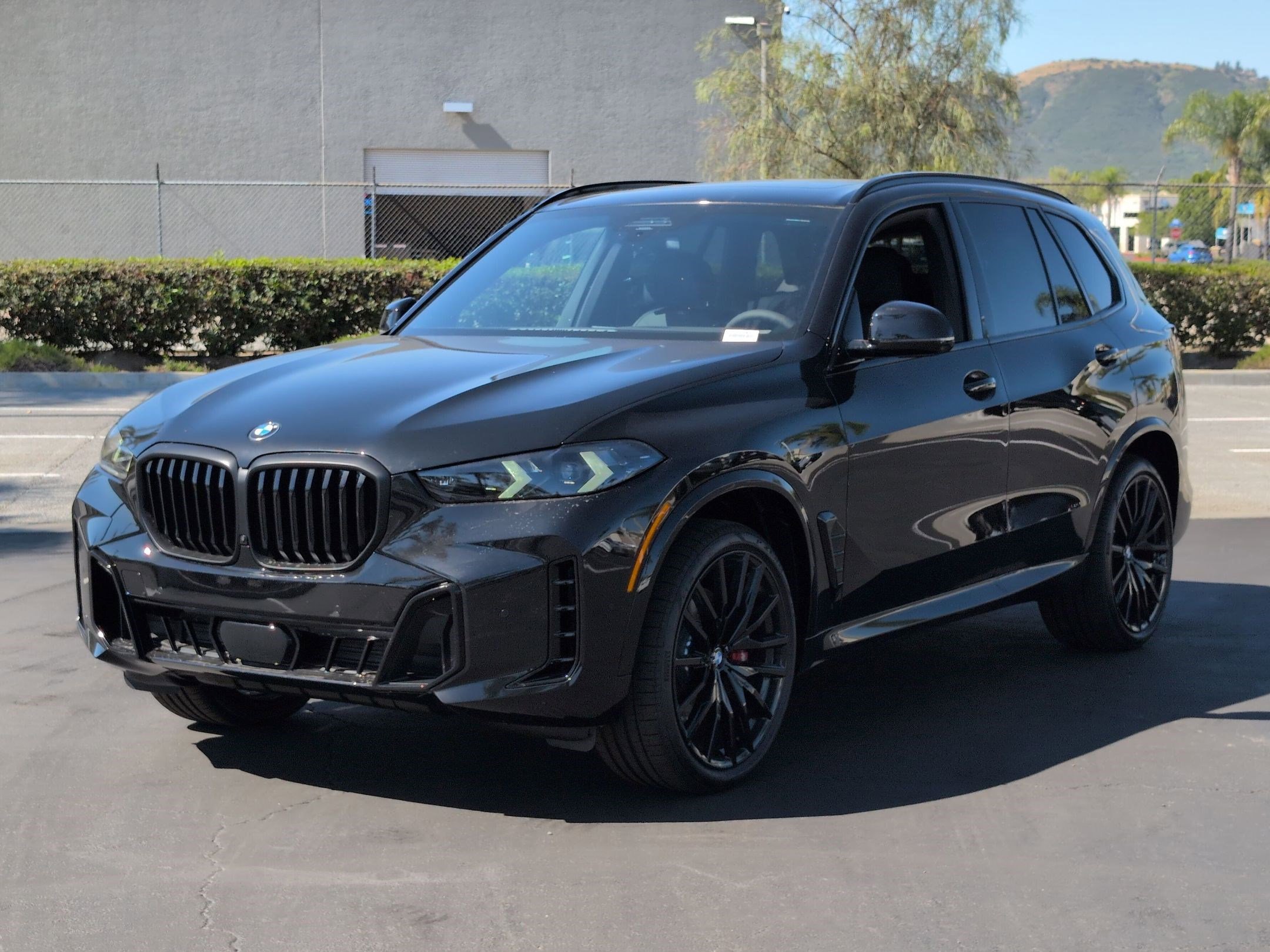 New 2026 BMW X5 xDrive40i w/ Executive Package image 5