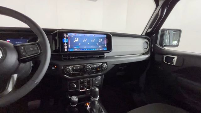 Used 2024 Jeep Wrangler Unlimited w/ Convenience Group AWD/4WD image 18