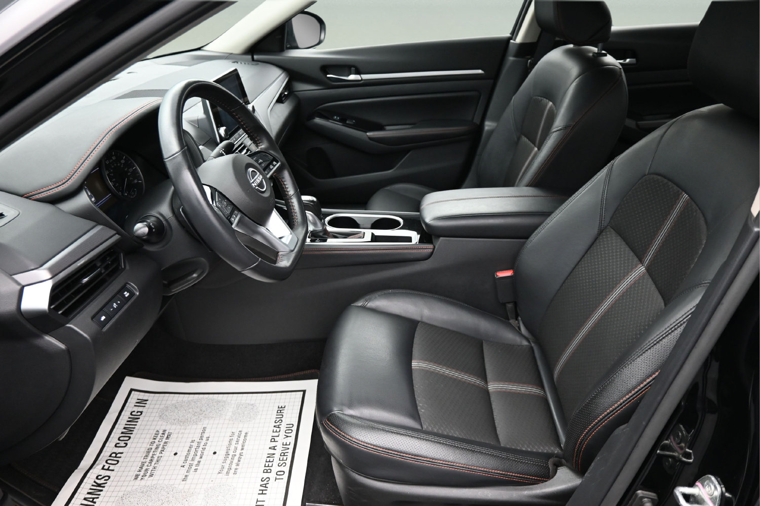 Used 2025 Nissan Altima 2.5 SR FWD image 9