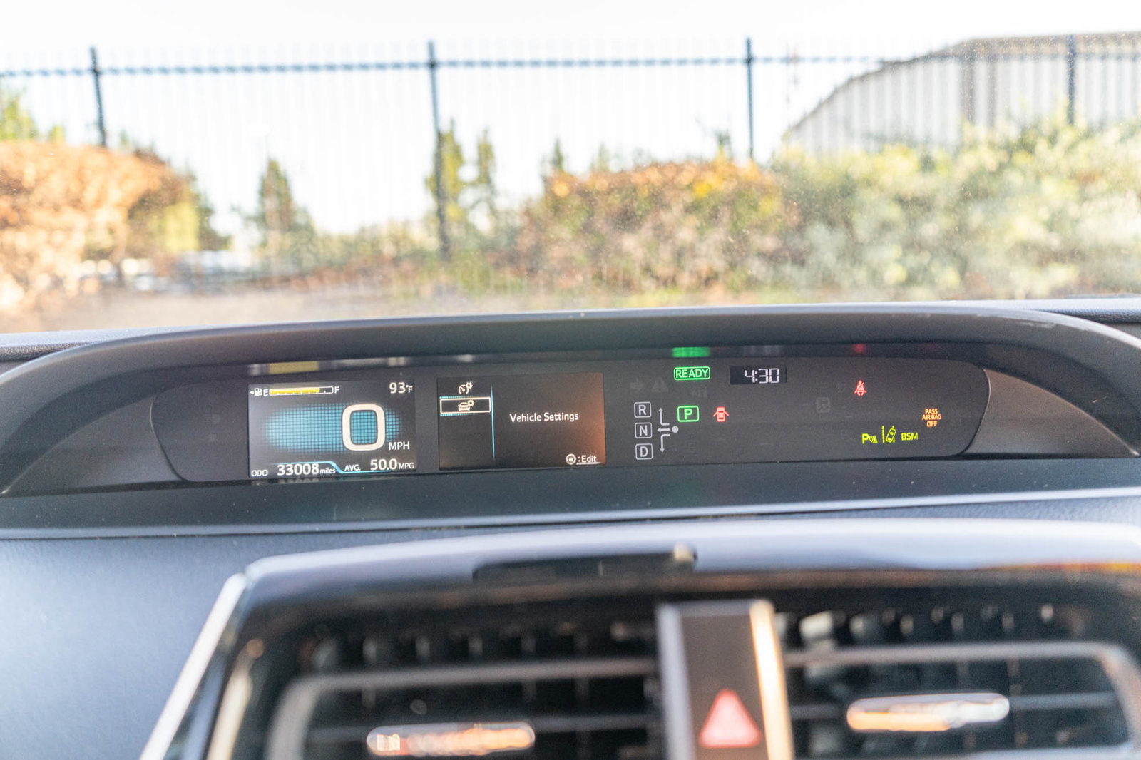 Used 2019 Toyota Prius LE w/ Carpet Mat Package FWD image 26