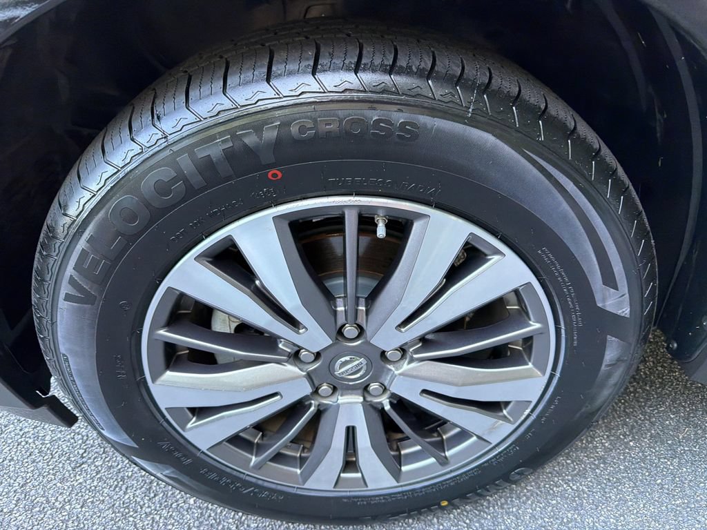 Used 2019 Nissan Pathfinder SV FWD image 11