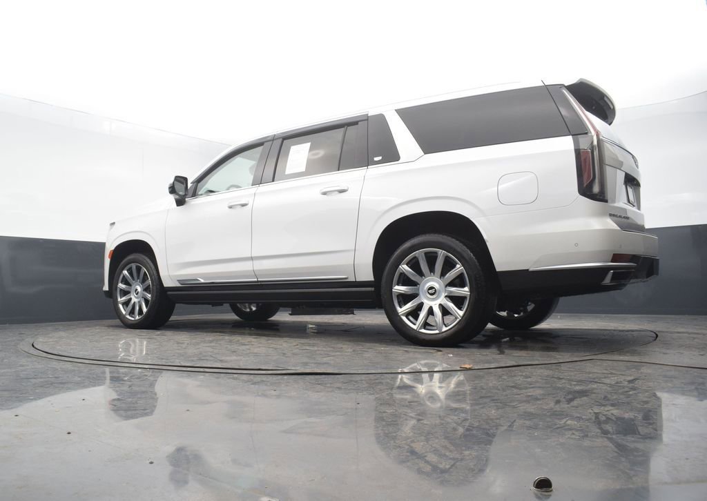 Used 2023 Cadillac Escalade ESV Premium Luxury Platinum w/ Heavy-Duty Trailer Package image 53