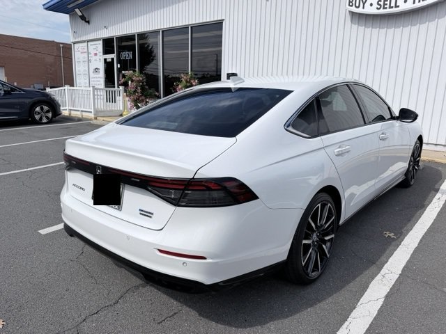 Used 2023 Honda Accord Touring image 7