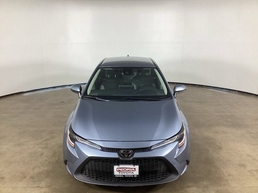 Used 2020 Toyota Corolla LE FWD image 2