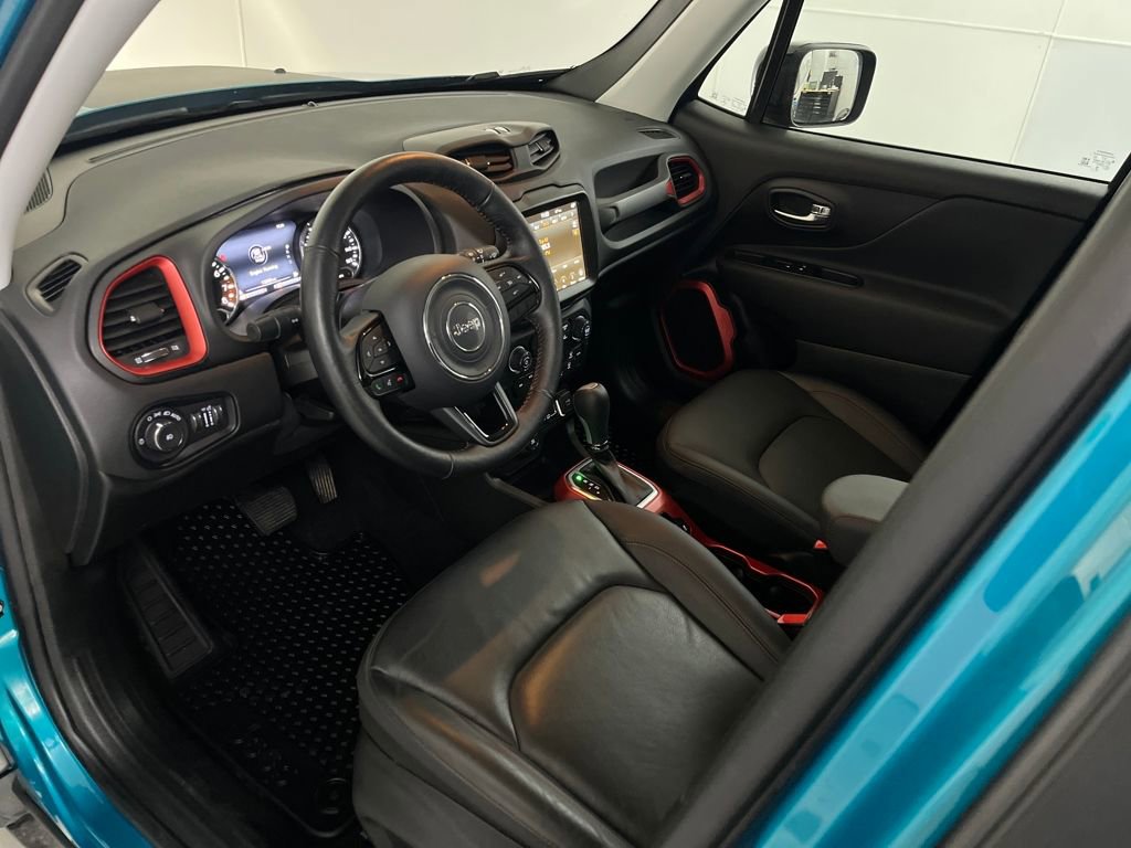 Used 2022 Jeep Renegade Trailhawk w/ Sun/Sound Group image 25