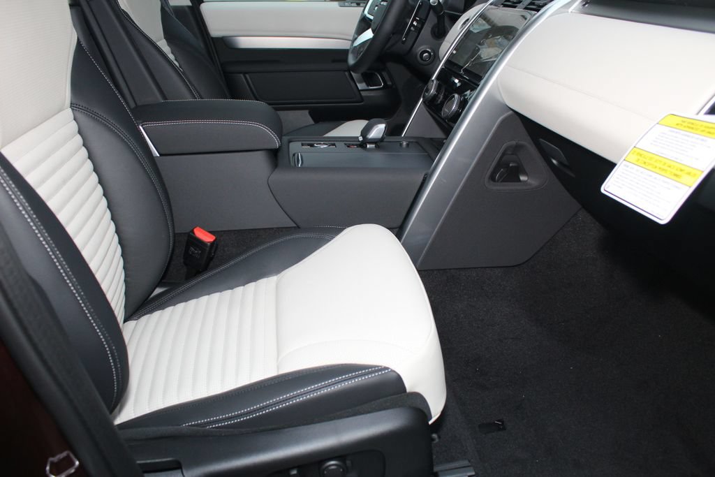 New 2026 Land Rover Discovery Limited Edition AWD/4WD image 19