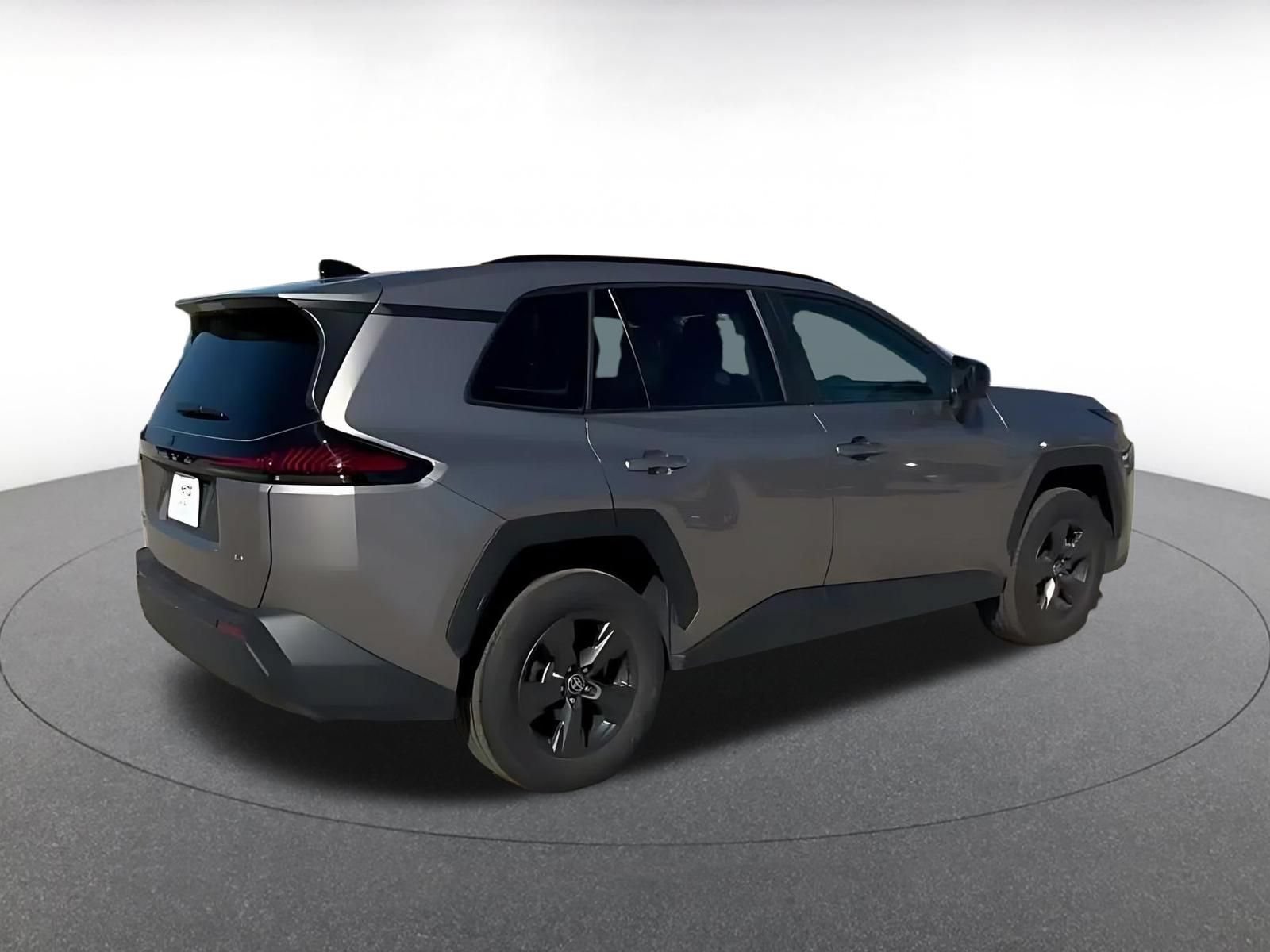Used 2026 Toyota RAV4 LE AWD/4WD image 12