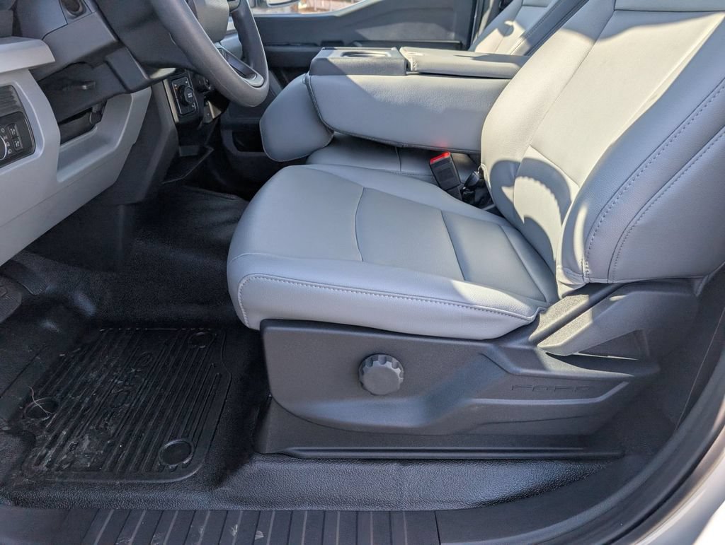 New 2026 Ford F550 4x4 Regular Cab Super Duty image 22