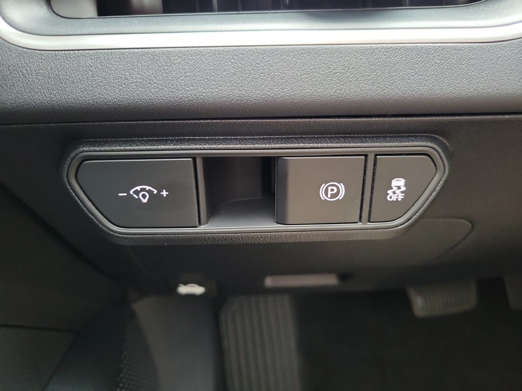 New 2027 Kia K4 FWD image 21