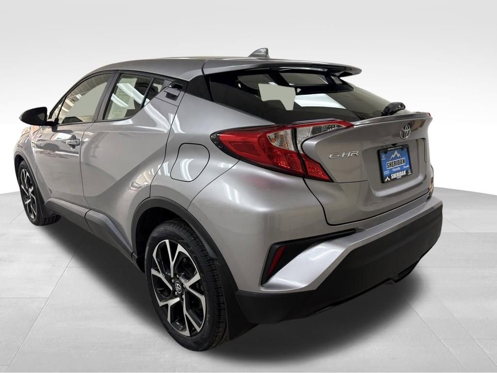 Used 2019 Toyota C-HR XLE FWD image 9