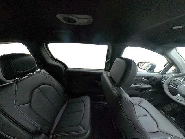 New 2026 Chrysler Pacifica Select AWD/4WD image 35