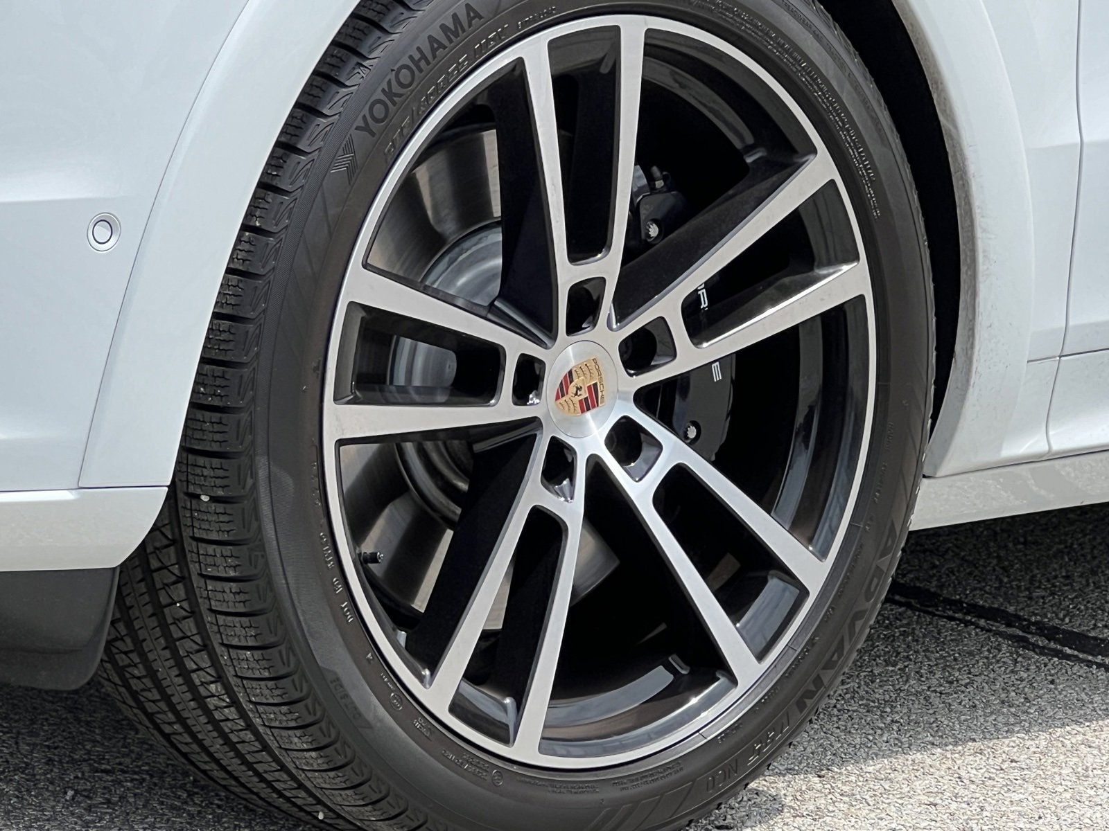 Certified 2025 Porsche Cayenne GTS image 12