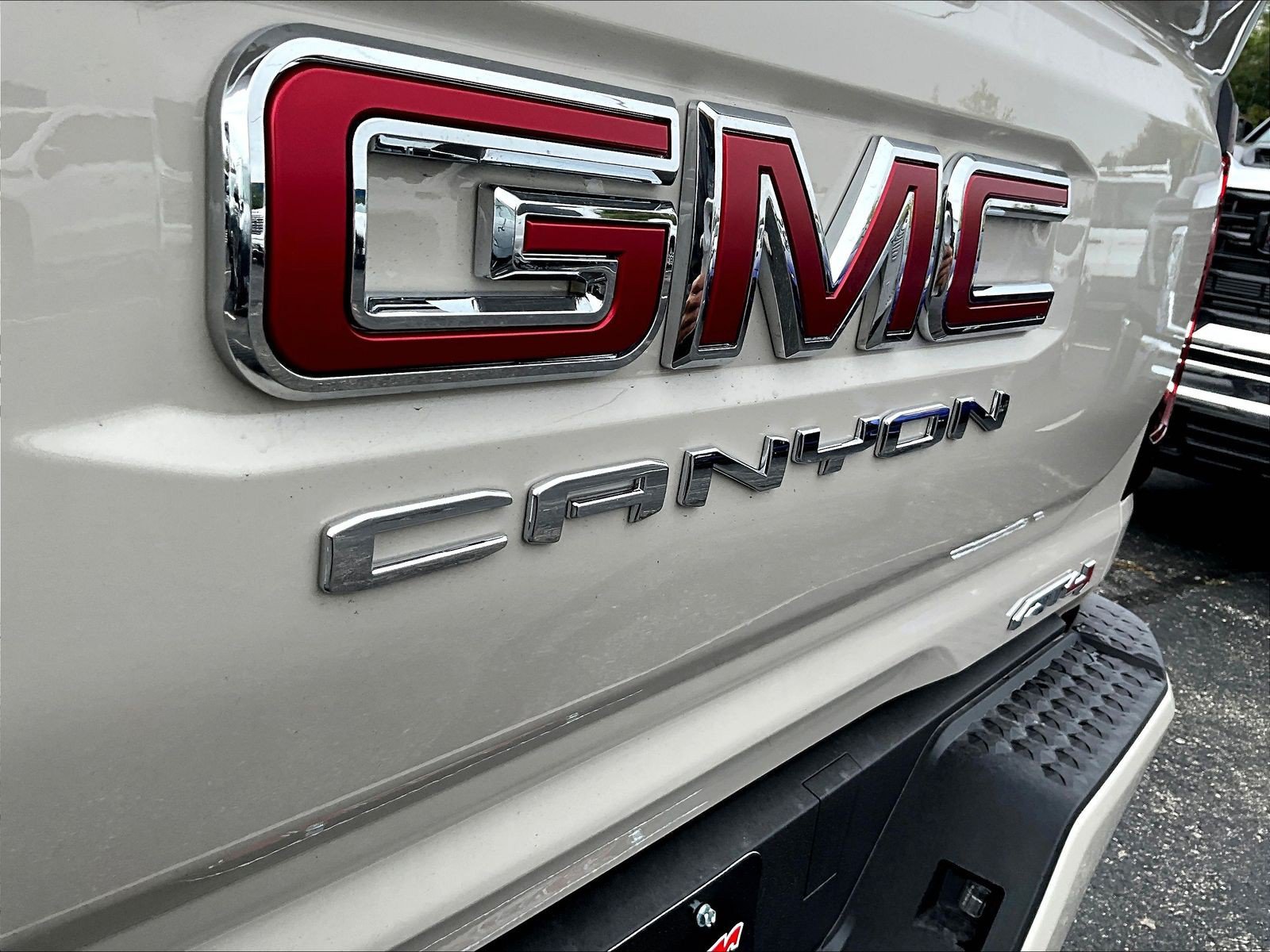 New 2026 GMC Canyon AT4 AWD/4WD image 13