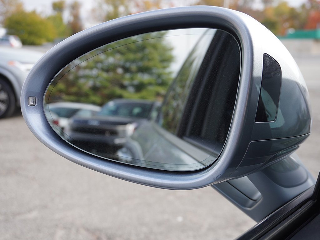 Used 2022 Porsche Macan image 40