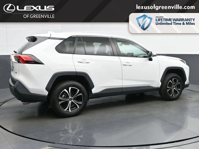 Used 2022 Toyota RAV4 LE FWD image 8