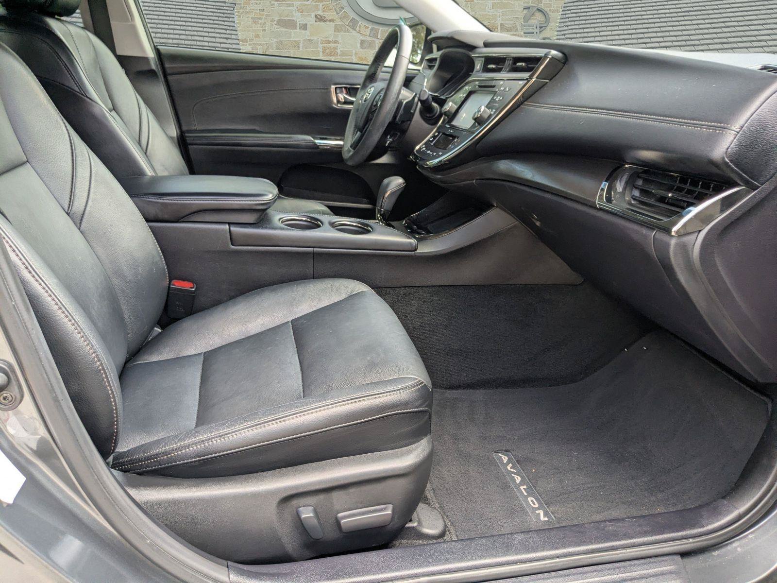 Used 2017 Toyota Avalon XLE Premium FWD image 22