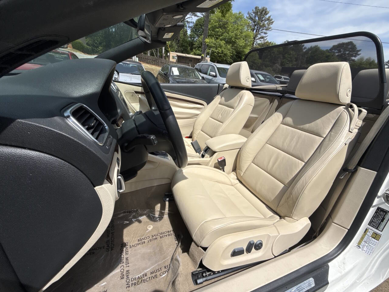 Used 2012 Volkswagen Eos Lux FWD image 36