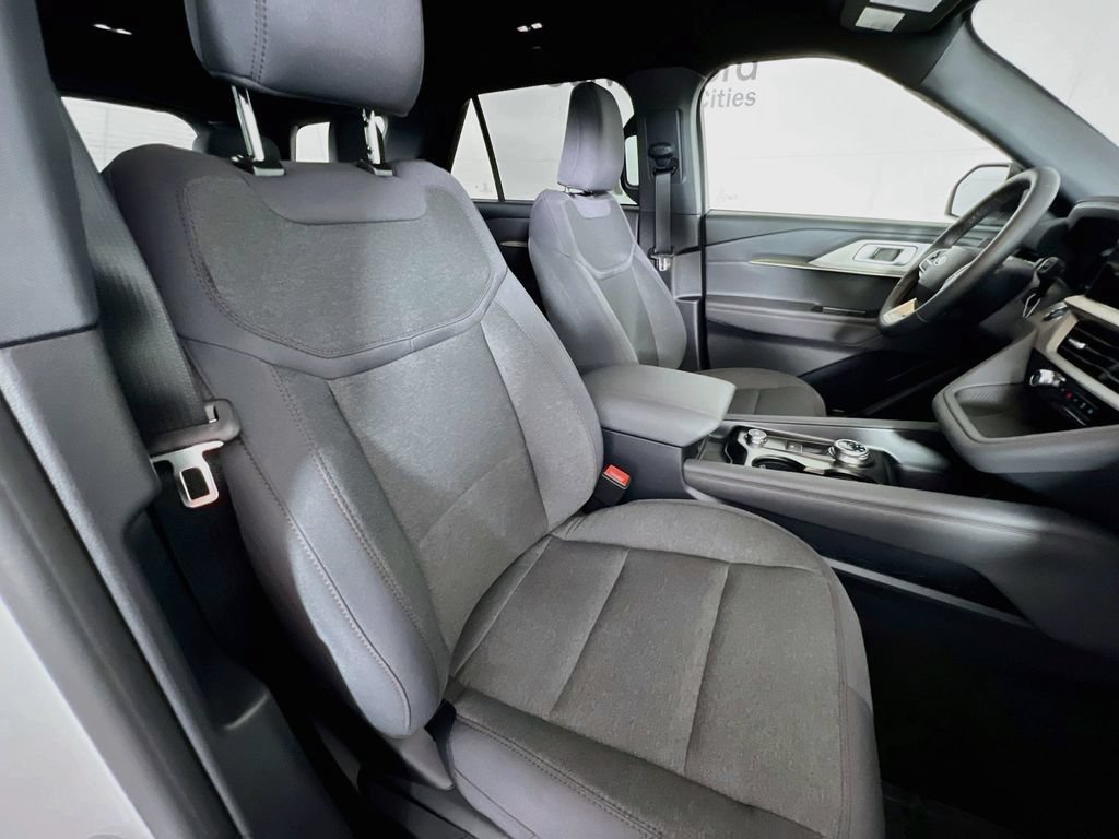 New 2027 Ford Explorer Active AWD/4WD image 18