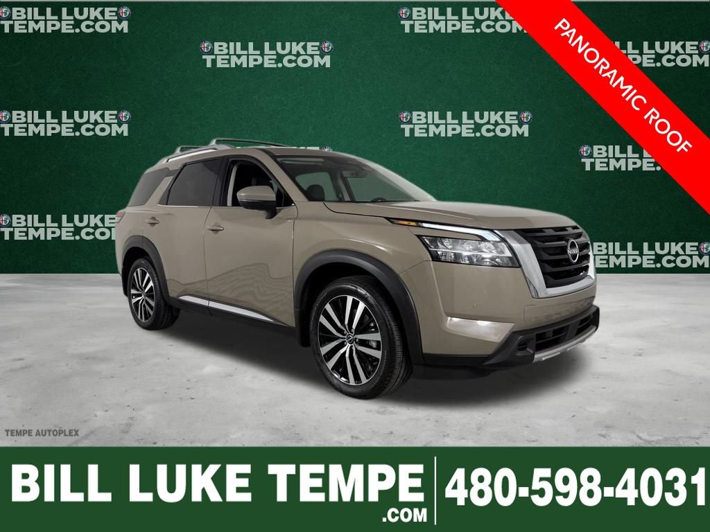 Used 2024 Nissan Pathfinder Platinum image 1