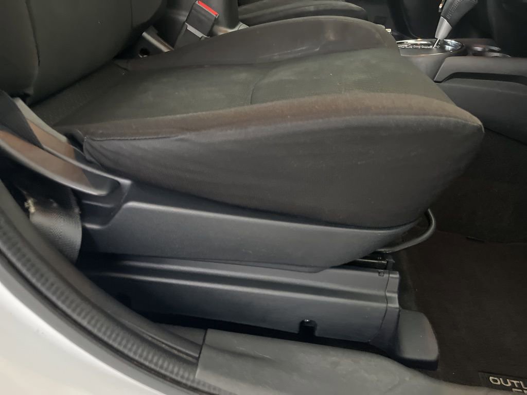 Used 2015 Mitsubishi Outlander Sport ES image 56