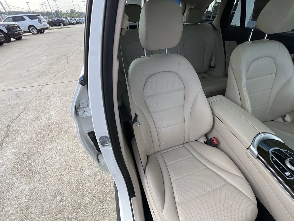Used 2019 Mercedes-Benz GLC 300 image 27