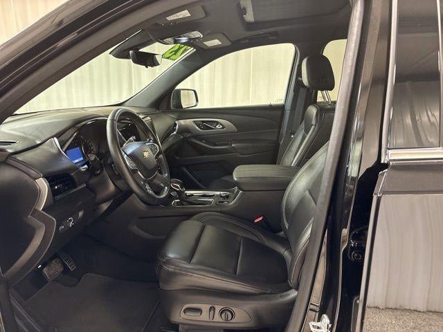 Used 2023 Chevrolet Traverse LT w/ LT Premium Package AWD/4WD image 14