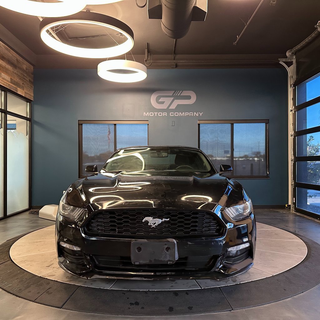 Used 2017 Ford Mustang Coupe image 8