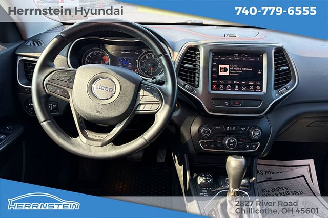 Used 2019 Jeep Cherokee Trailhawk AWD/4WD image 6