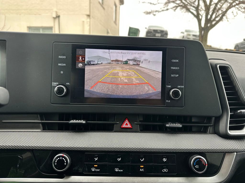 Used 2024 Kia Sportage LX image 18