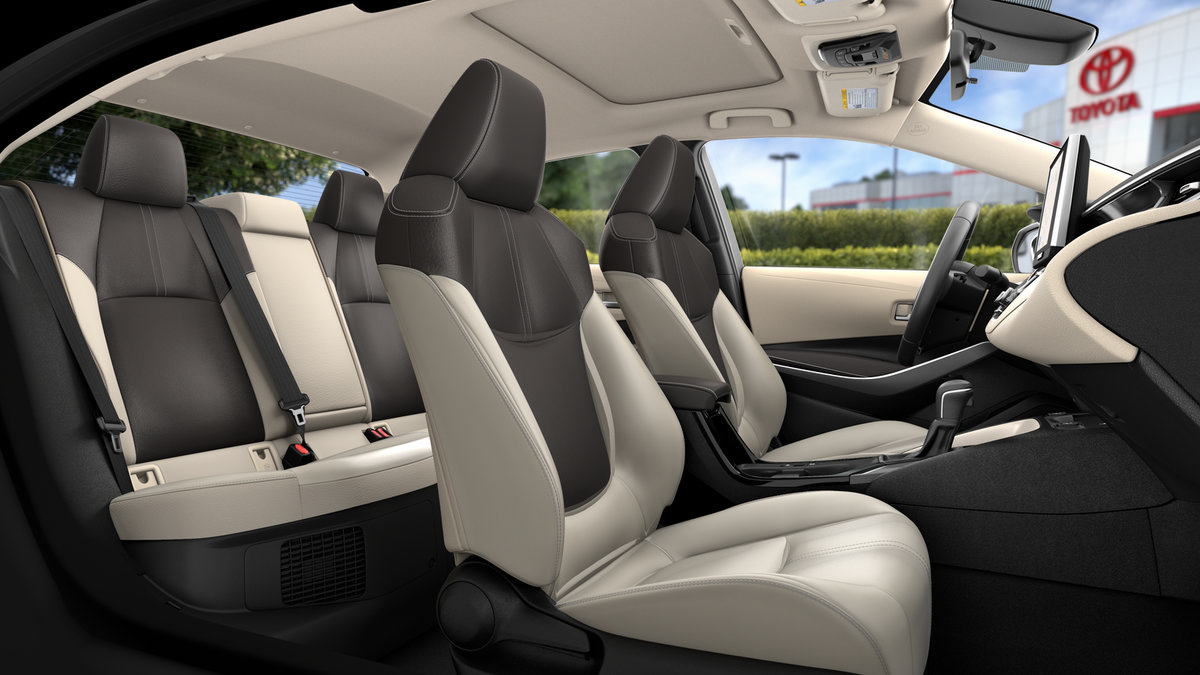 Used 2025 Toyota Corolla XLE FWD image 33