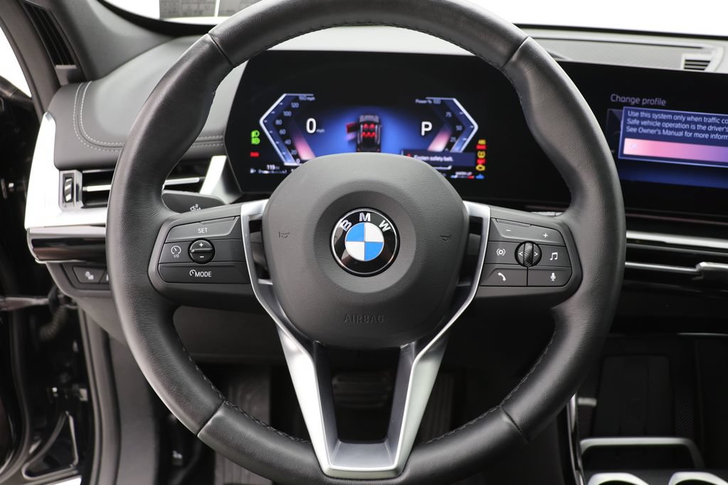 Used 2025 BMW X1 xDrive28i AWD/4WD image 17