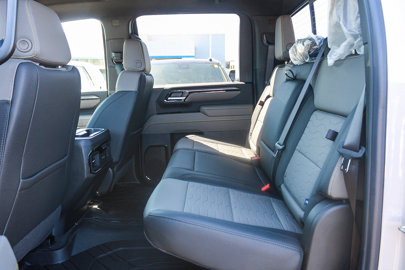 New 2026 Chevrolet Silverado 2500 ZR2 w/ LPO, Dark Essentials Package AWD/4WD image 18