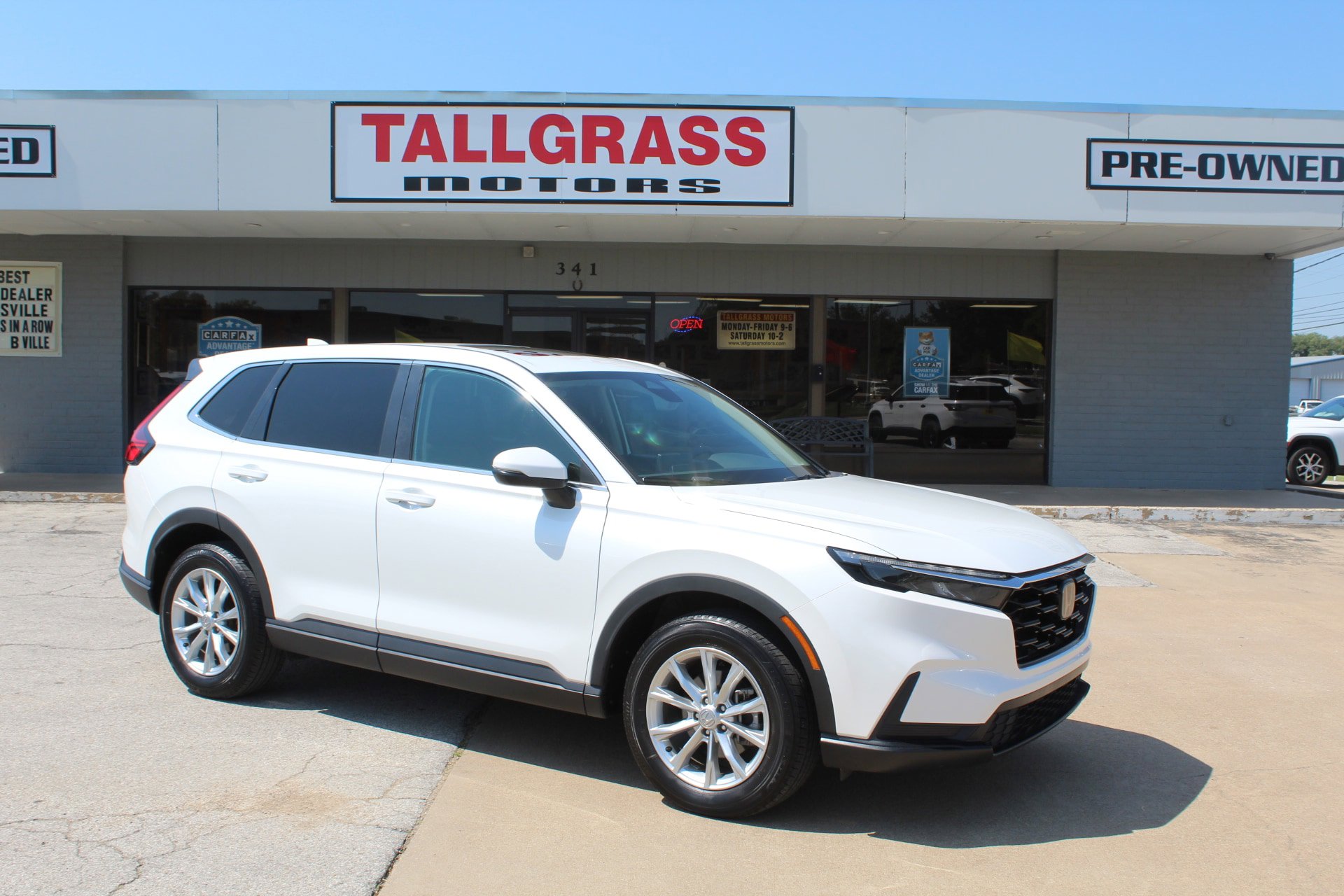 Used 2024 Honda CR-V EX image 2