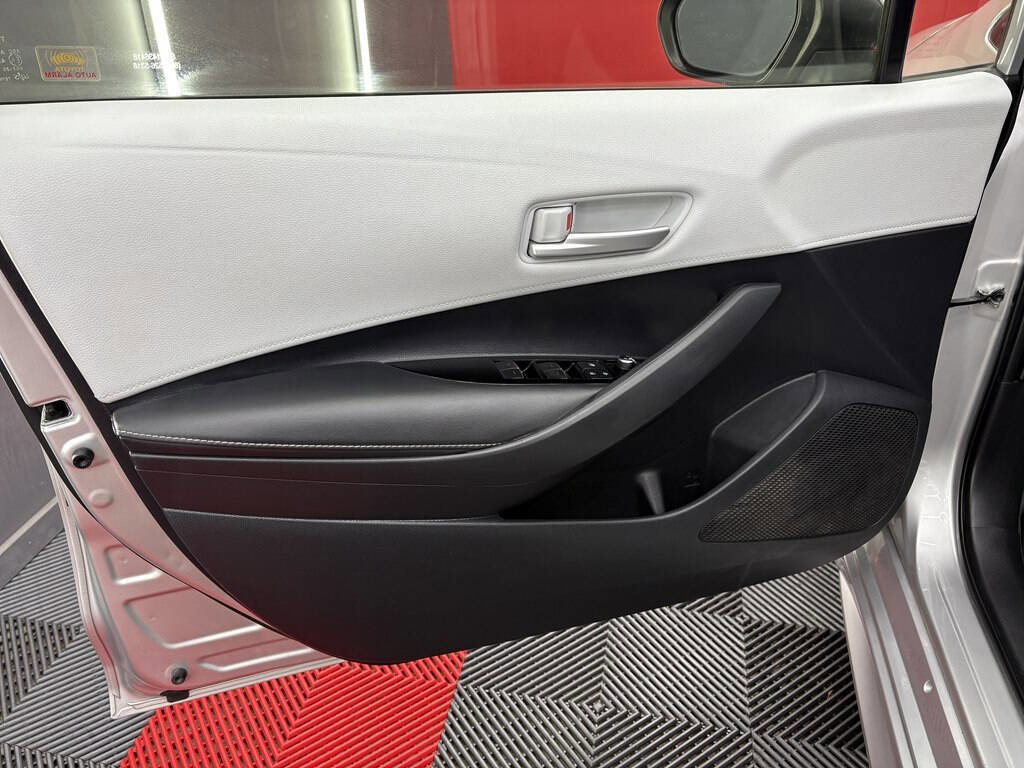 Used 2021 Toyota Corolla SE image 7