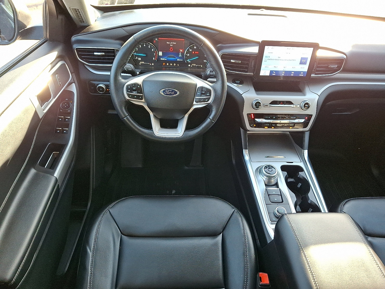 Used 2022 Ford Explorer XLT w/ Equipment Group 202A image 12